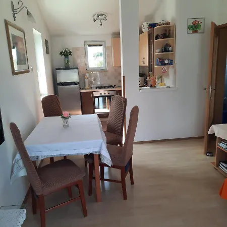Pipi Apartment *